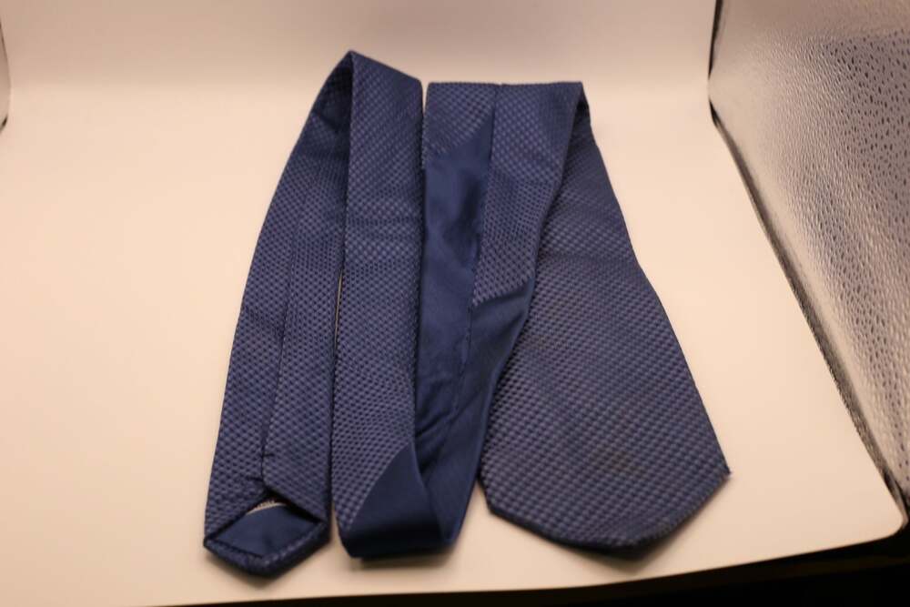 Italo Ferretti Handmade Italian Navy Blue Silk Geometric Pattern Necktie